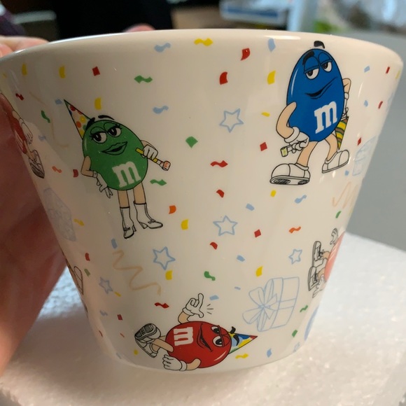 M & M World Las Vegas Snack Bowl - Picture 1 of 8